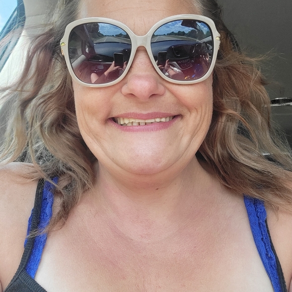 Meet your Posher, Naydeen show Saturday at 9am always 3 doller stared - Picture 9 of 9